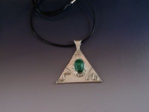 pendentifmalachitePORTEDESREVES